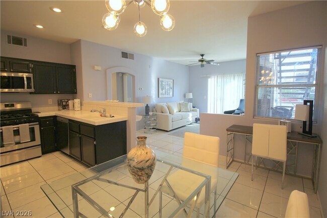 Building Photo - 2201 Ramsgate Dr Unit 416