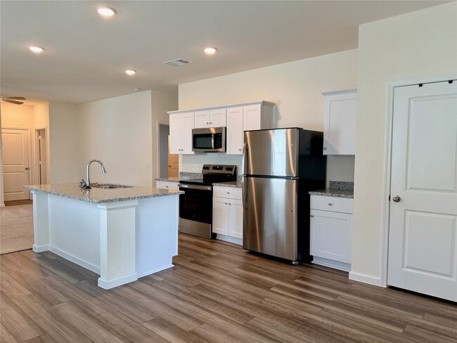 Photo - 31238 Williams Lndg St