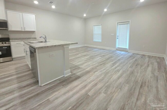 Photo - 1306 Leeway Dr