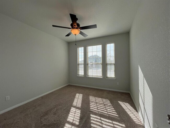 Photo - 121 Red Granite Rd