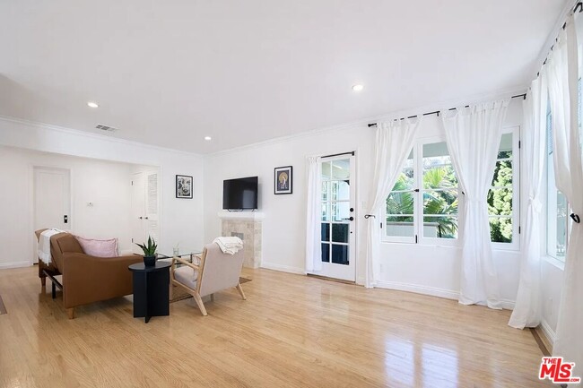 Photo - 1033 20th St Unidad U