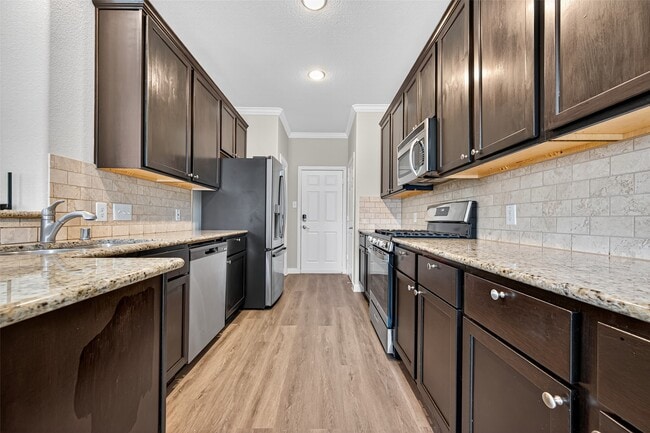 Photo - 6438 Haywards Crossing S Cir