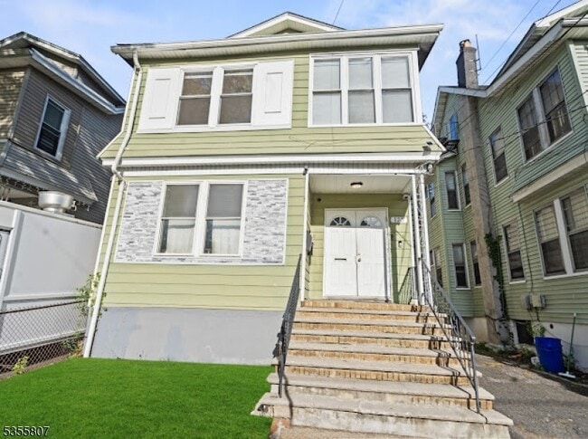 Photo - 125 Columbia Ave