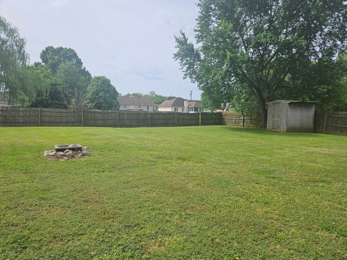 Photo - 630 Flower Dr