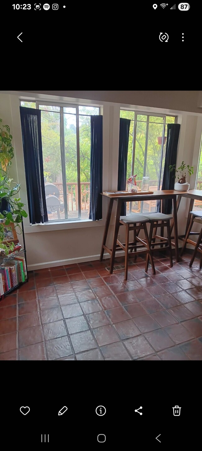 Photo - 15 Alvina Ave