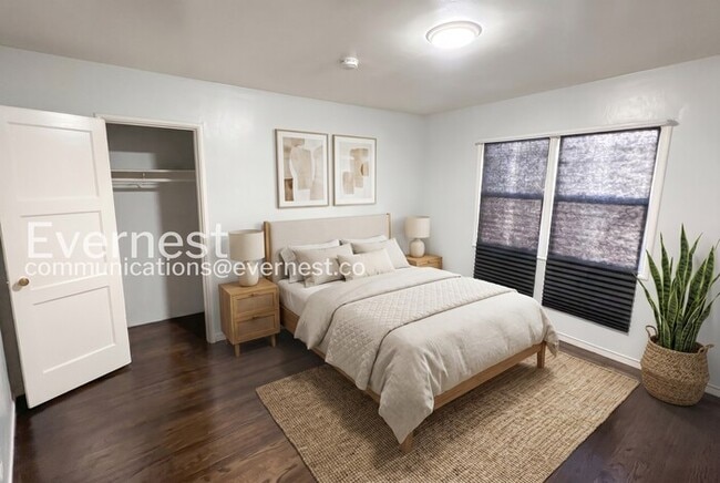 Photo - 6618 Laird Ave