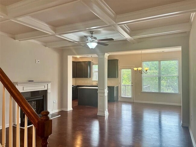 Photo - 1700 Paxton Dr SW