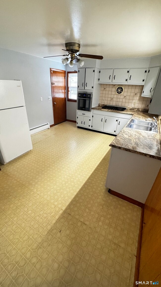 Photo - 156 Putnam Ave