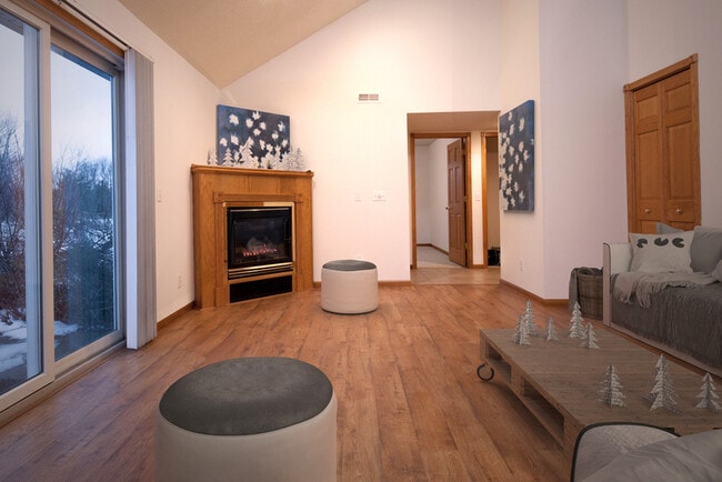 Photo - 120 Borner St N