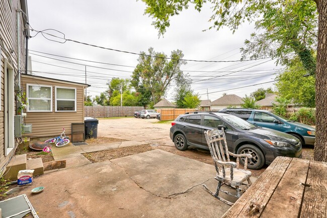 Photo - Exquisite 1 Bedroom Brownstone Apartment Steps Away from The Plaza District!