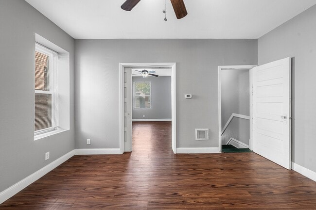 Photo - 4922-24 Wise Unit 4924 2F