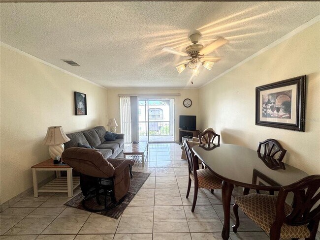 7701 Starkey Rd Unit 638