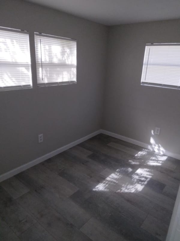 Photo - 15101 N 15th St