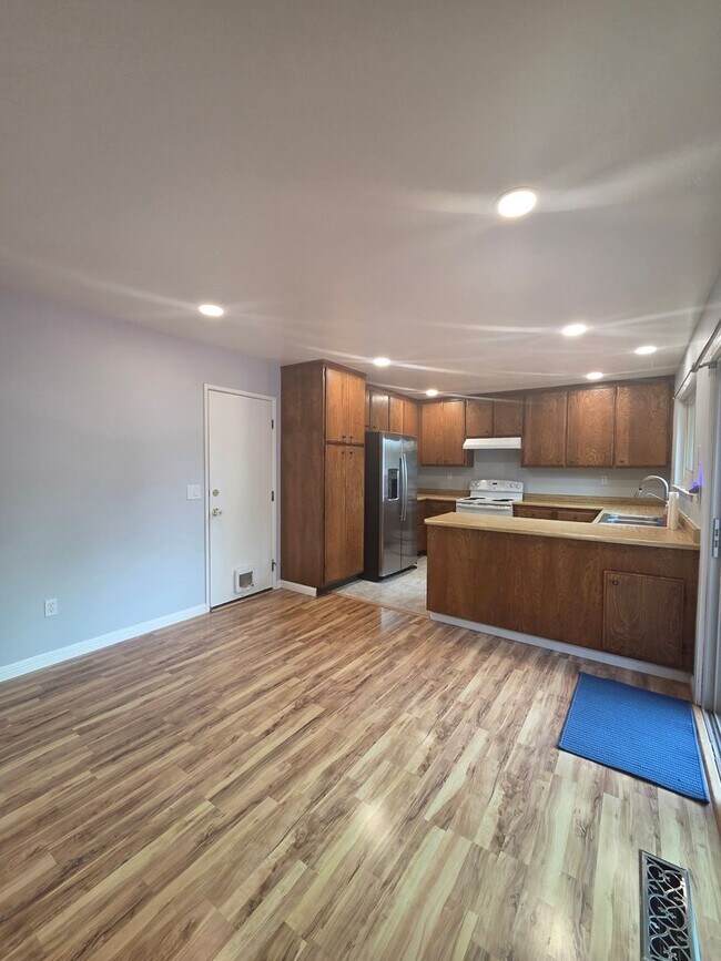 Photo - 3 Bedroom 2 Bathroom _ Move-in Specials Av...