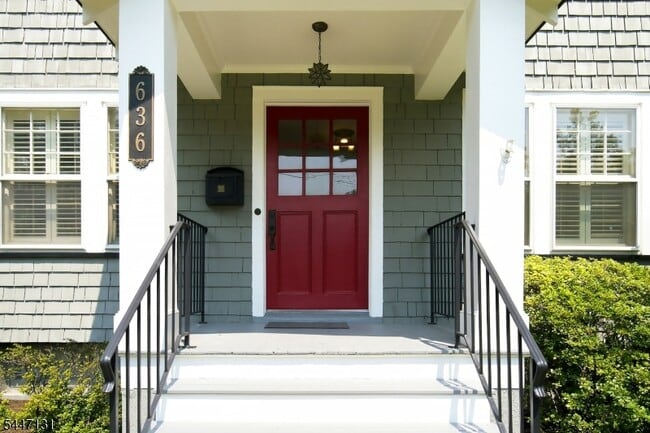 636 Prospect St