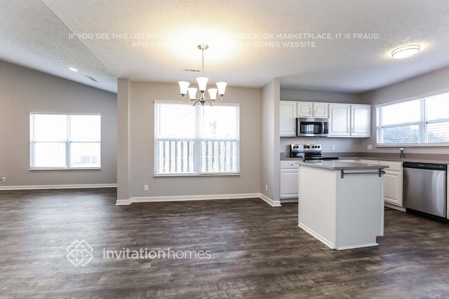 1761 Stone Hollow Ct