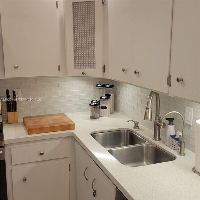 Photo - 2210 NE 56th Pl Unit 123