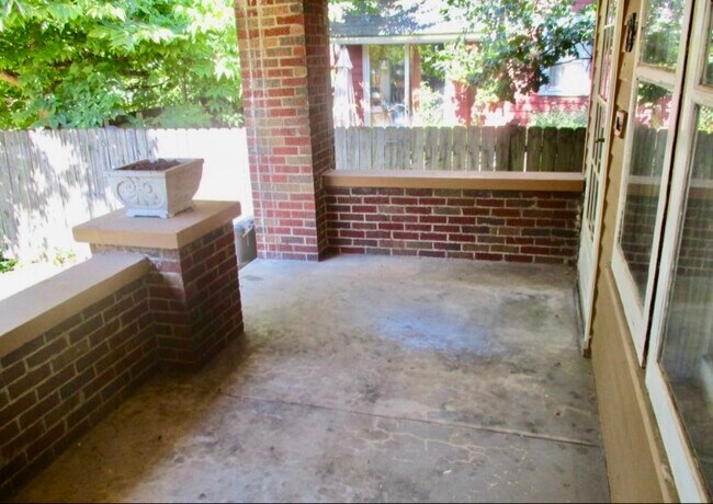 Photo - 79 N Layman Ave