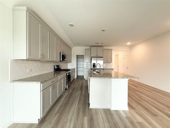 Photo - 15409 Flowers Vw