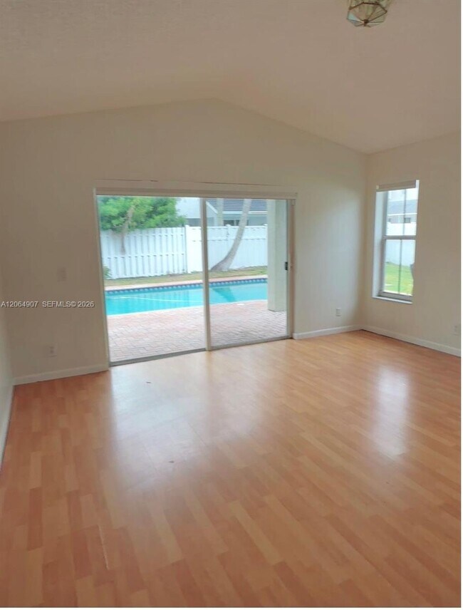 Photo - 1064 Cedar Falls Dr