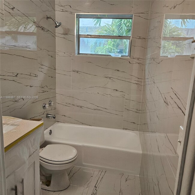 Photo - 27 SW 8th Ct Unit 27