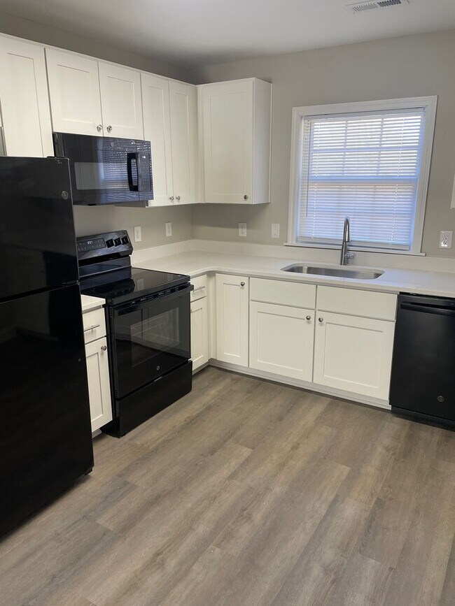 Photo - 4534 Baux Mountain Rd