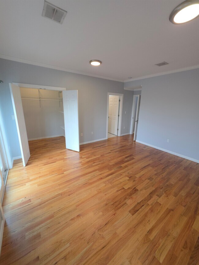 Photo - 83 Pamrapo Ave