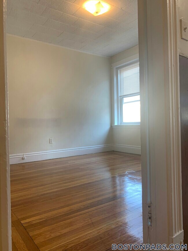 Photo - 126 Warren St Unidad 24