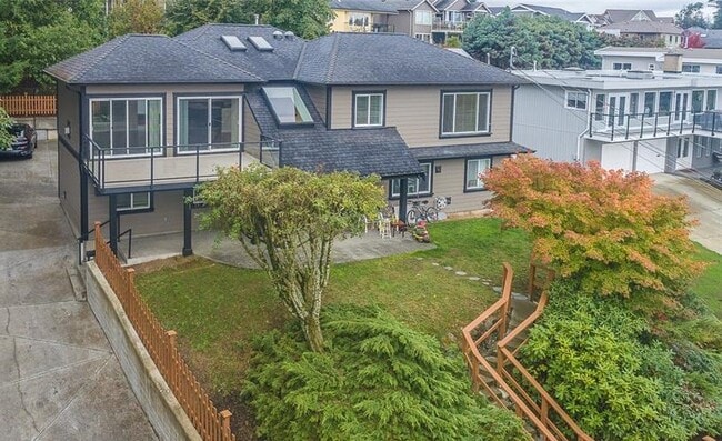 Building Photo - 5417 Lost Lake Rd