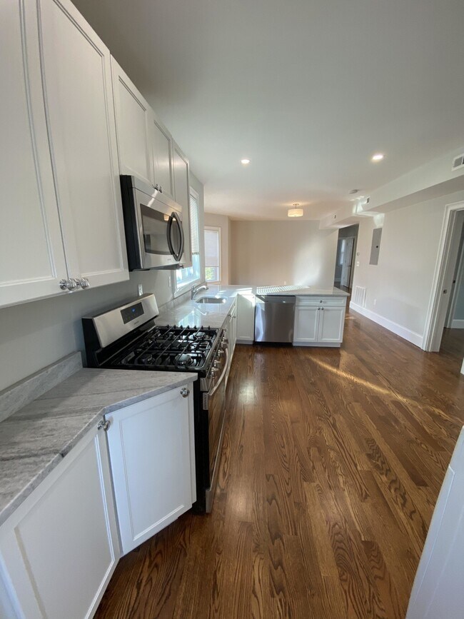 3 Hamilton Rd Unit 2
