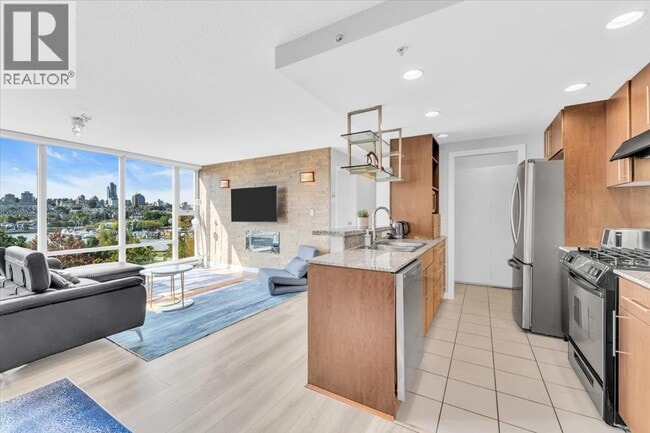 583 Beach Crescent Unit 705