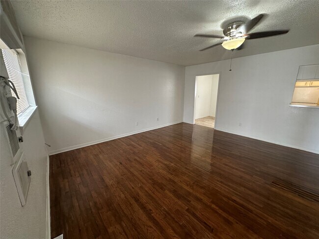 Photo - 4921 Crawford St Unit 19