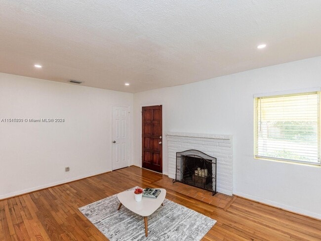3463 Percival Ave