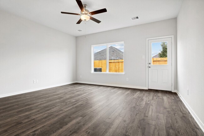 Photo - 21632 Lotus Elm St