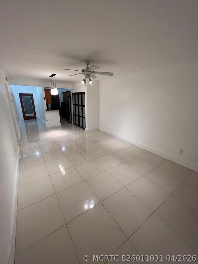 Photo - 1560 NE 127th St Unit 113