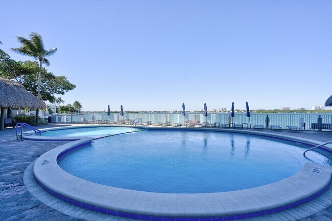 Photo - 10350 W Bay Harbor Dr