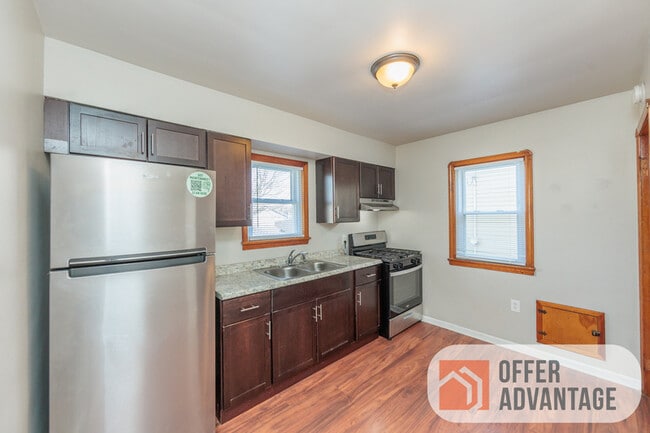 Photo - 3026 Torrington Ave