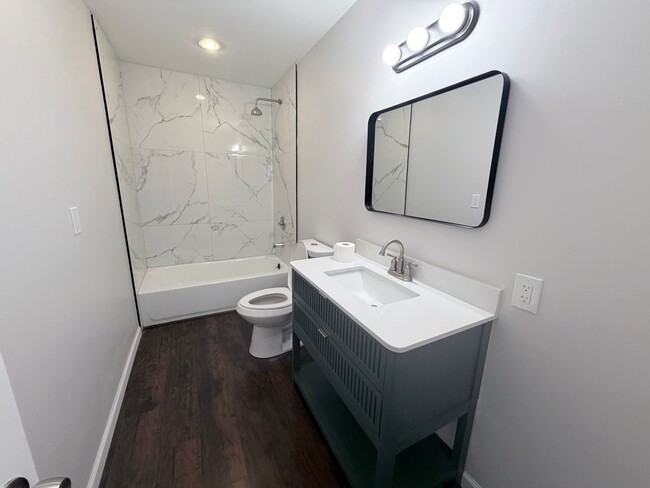 Photo - 5302 5th St W