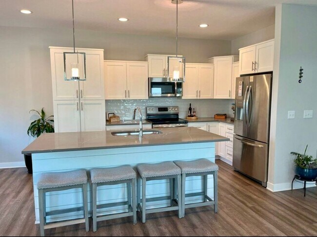 Photo - 6942 W 162nd Ct