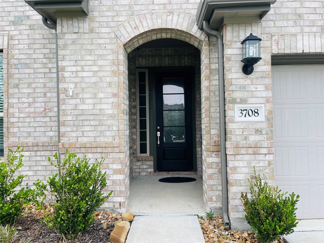 Photo - 3708 Rock Ledge Dr