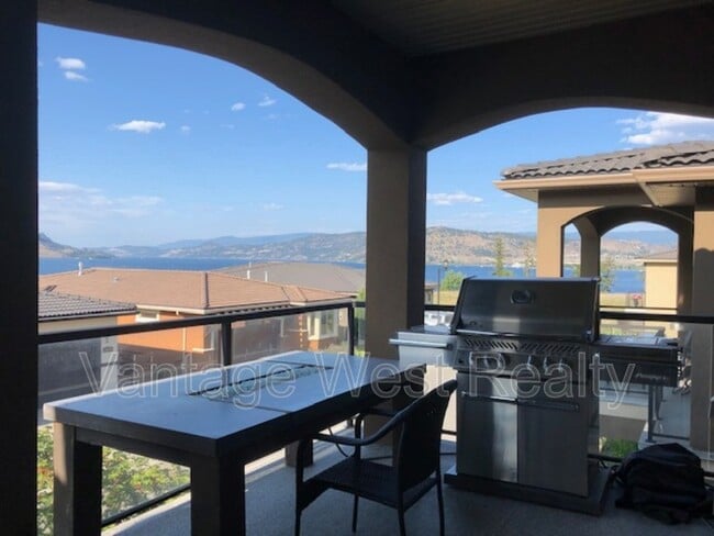 Photo - 1588 Marina Way