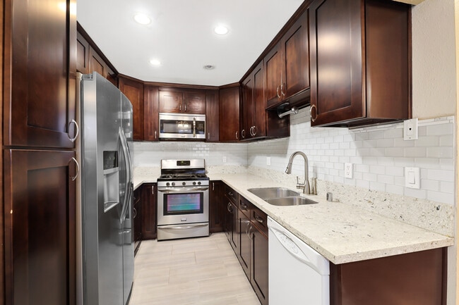 Photo - 1304 Mountain Ave Unidad 112