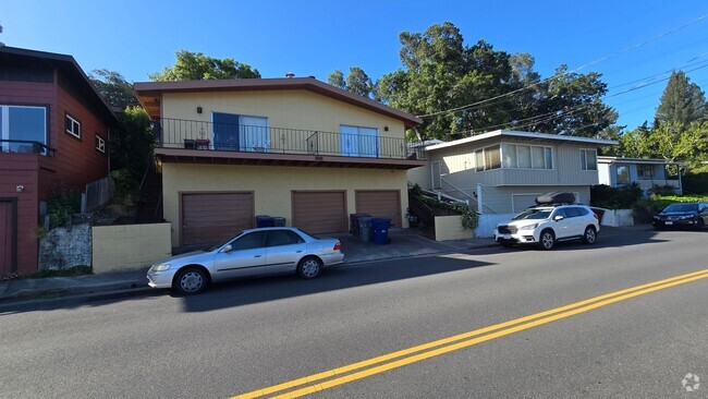 Building Photo - 7269 Willow St Unit B Rental