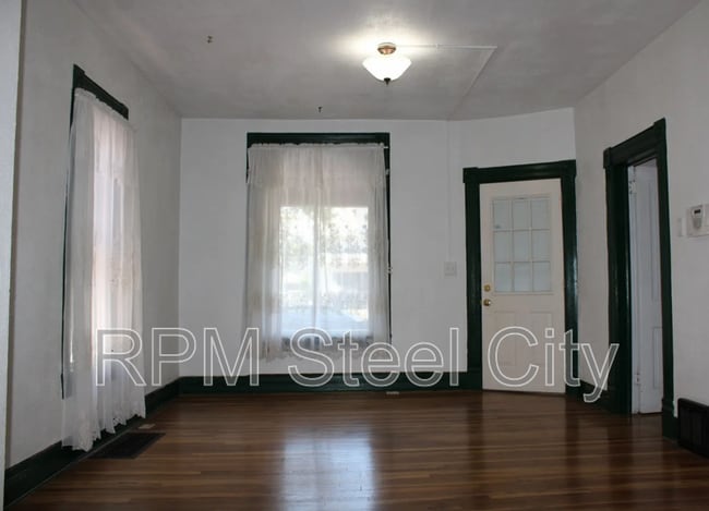 Photo - 1012 Cedar St