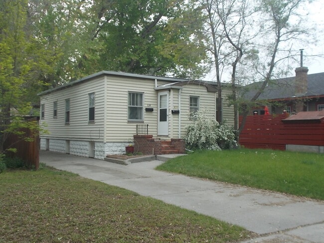 Building Photo - 634 Lewis Ave Unit 634 1/2 Lewis-634 1/2 Lewis