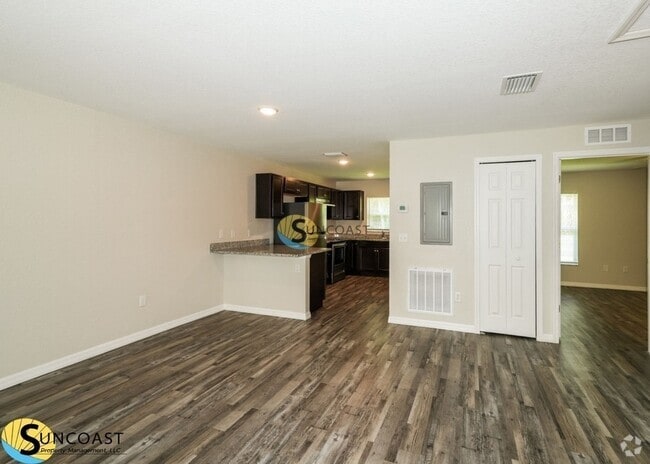 Building Photo - 9106 N Peachtree Way Rental
