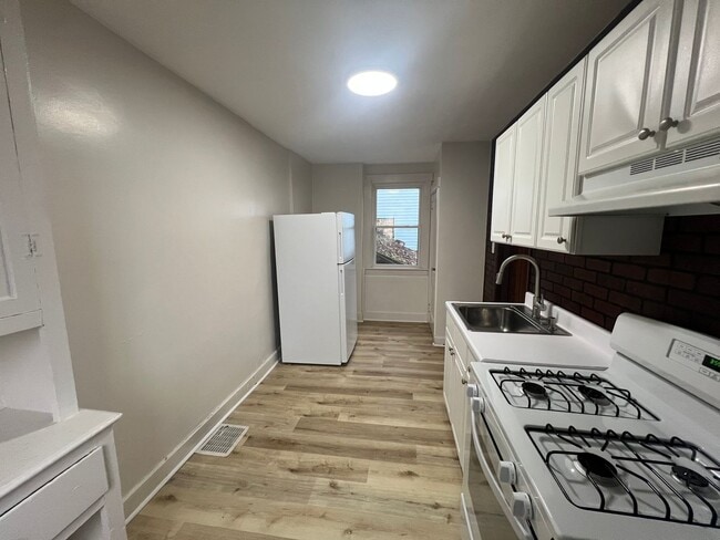 Photo - Updated 2.5 Bedroom/ 1 Bath in Troy Hill