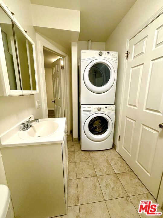 4343 4th St Unidad 2-E