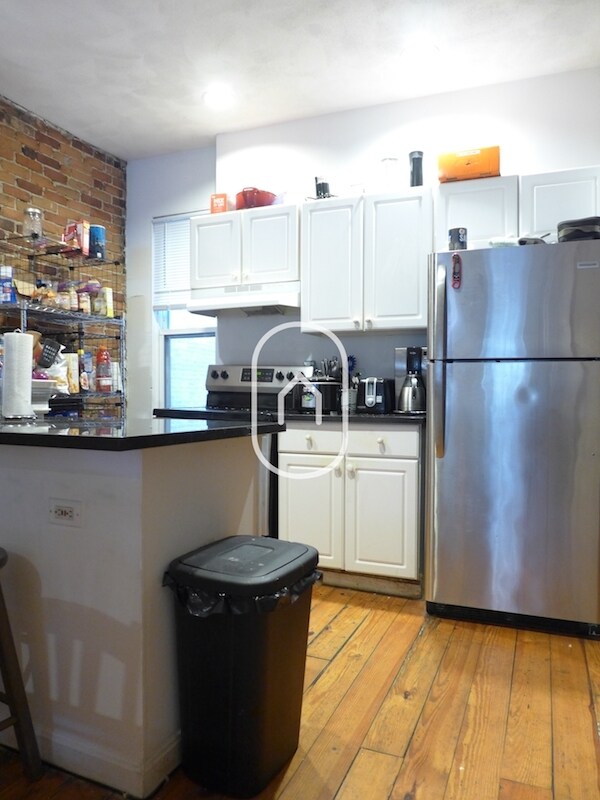 Photo - 144 Hemenway St Unit 2