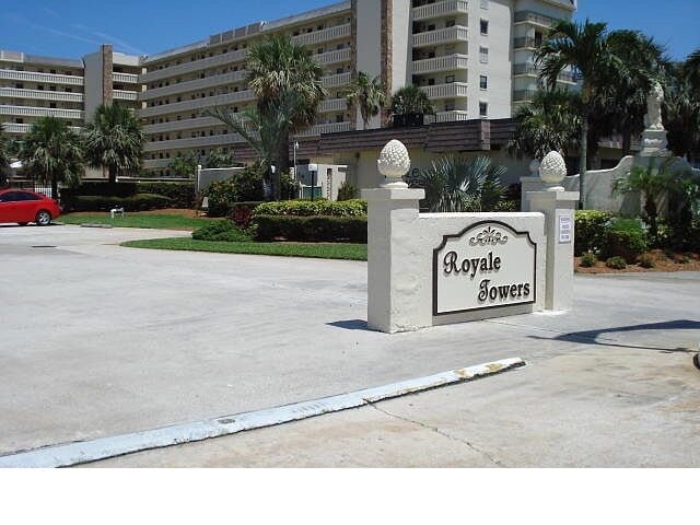 Building Photo - 1/1 Oceanfront condo with resort-like amenities! Unit B202